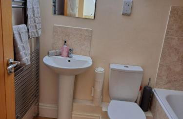 1 Bed Loft - Sleeps 2 - Parking - Wifi - Foto 7