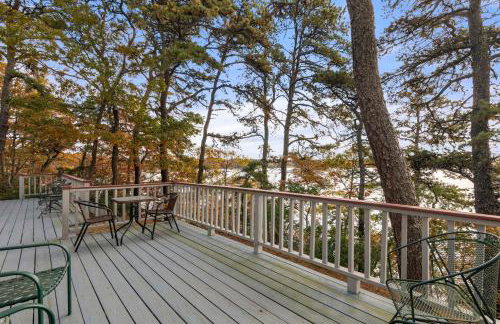 Waterfront on Swan Pond with Kayaks - Photo 30