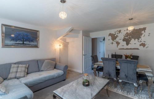 Walk to Liverpool Airport - Luxury Stay with EV Charge - Fast WiFi - Foto 1