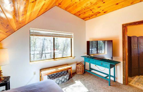 Near Hiking Trails Wooded Cabin in Lakeside! - Foto 19