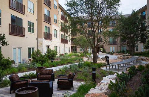 Blueground North Burnet pool nr Balcones Park ATX-351 - Foto 28