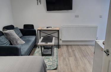 Modern self contain studio Own Private Access - Foto 5