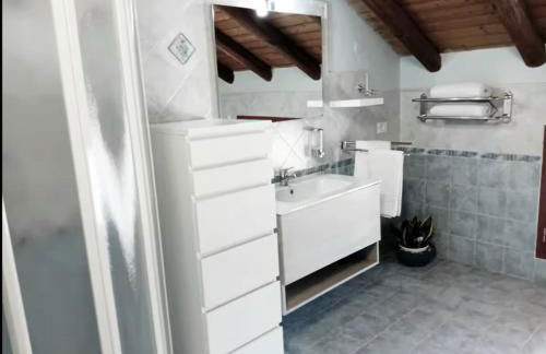 Casa Happy - La mansarda del sorriso con parcheggio privato a Valcorrente - Foto 54