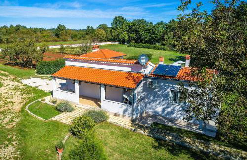 Charmante Villa mit privatem Pool, Klima, Sonnenliegen, Terrasse und Grill - Foto 66