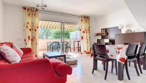 R164 Casa adosada con piscina comunitaria 3000m2 - Foto 1