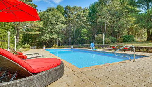 3 Mi to Megansett Beach Home with Pool and Game Room - Foto 1