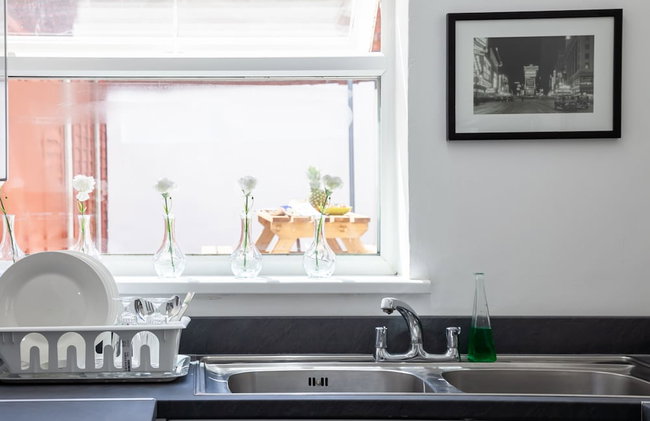 Cosy Home Near Station, Parking, Netflix, Sleeps 5 - Foto 22