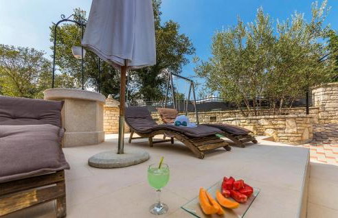 Two-Bedroom Holiday Home With A Fireplace In Barban - Foto 11