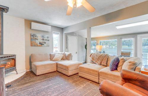 Private Hot Tub Deer Lake Home with Dock Access! - Foto 5