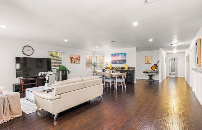 Not Affected by the Fire/spacious Retreat w/ Large Kitchen & Outdoor Patio - Foto 24