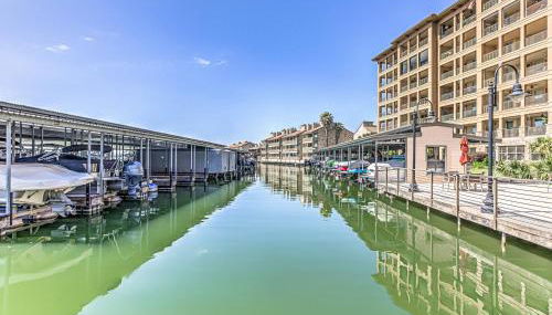 Chic 3BDR for 6 with Pool & Hot Tub Overlooks Marina - Foto 4