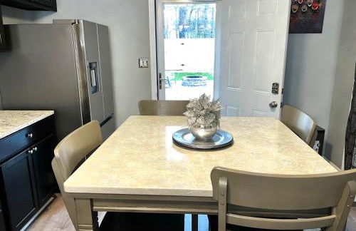 Luxury Townhome Jacksonville, NC - Foto 22