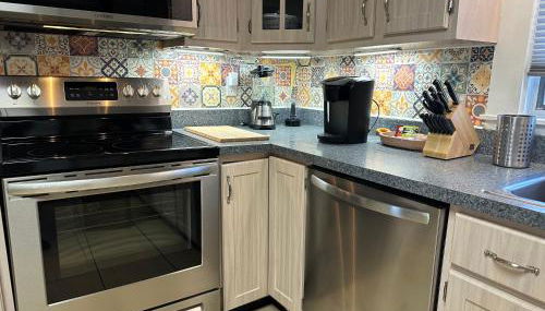 Retreat near Beaches - Foto 2, stove, dishwasher