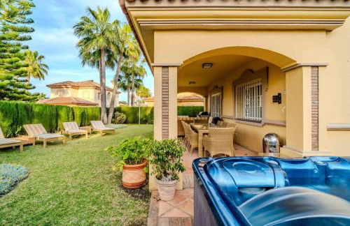 Cozy Villa in Marbella-Estepona - Photo 29