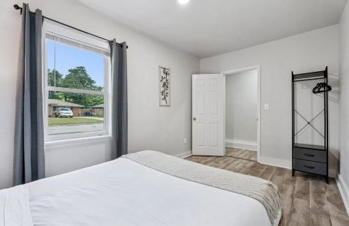 5BR Home Large Backyard Group-Friendly #12 - Foto 29