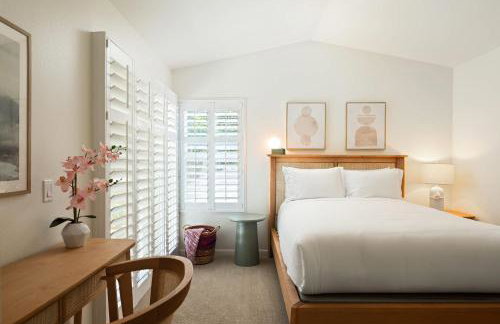 Carmel Valley 2BR with Amenities - Photo 2