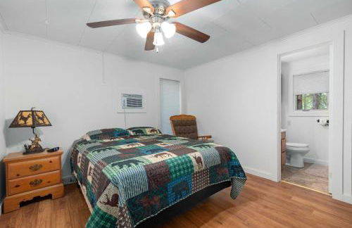 Lakefront 2BR Paradise w Mackinac Island Views - Photo 9