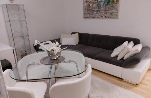 FAMILY APARTMENT ZRNKA s besplatnim parkingom - Photo 5