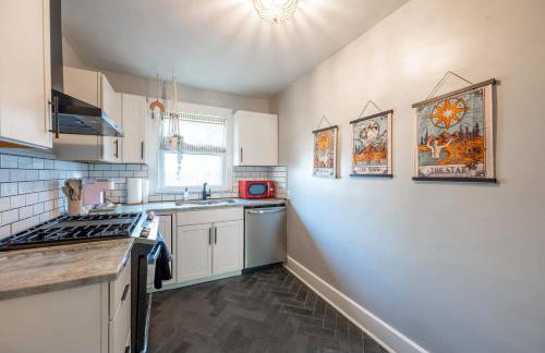 Quaint Indy Getaway in SoBro-Family Friendly - Foto 12