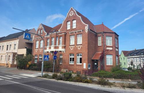 Große Wohnung im EG mit 2xAC - Photo 1