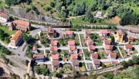 POSADA de BUSTIELLO,cercano a las estaciones de esquí - Foto 3