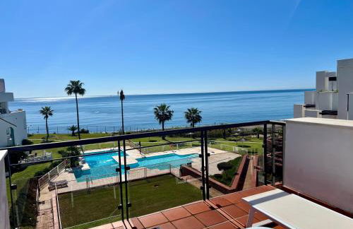 BEACHFRONT Penthouse Luxury - Photo 43