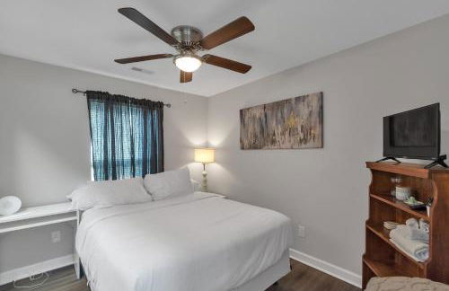 Charming Pet Friendly Concord Retreat home - Foto 22