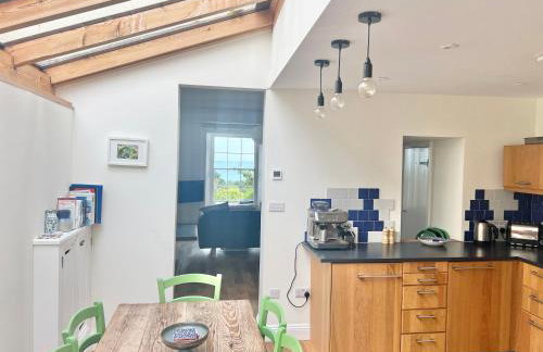 3 bedroom stunning house with garden and amazing sea views - Foto 14