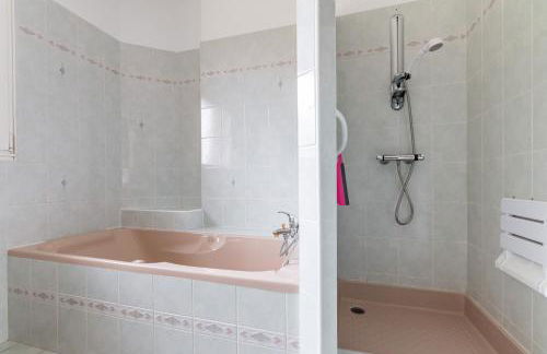 Magnifique maison colorée avec jacuzzi - La Rose des Vents - Foto 16