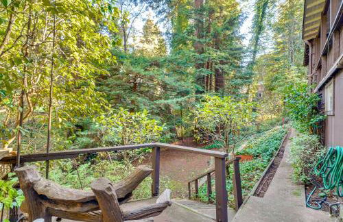 13 Mi to Beach! Forest Brook Creekfront Cabin - Foto 23