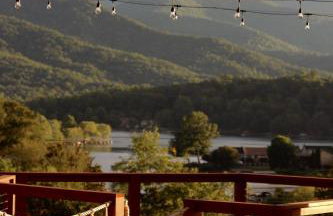 Glamping Container Treehouse by Hiawassee Glamping - Foto 2