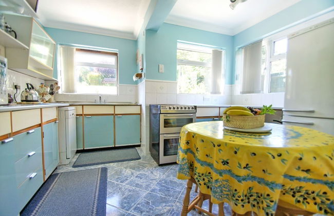 Dean Court Garden Parking by Brighton Holiday Lets - Foto 15