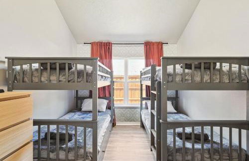 4BD 2BA Saginaw Sanctuary - Pool Firepit Laundry - Foto 26