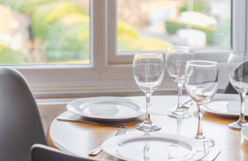 PRIME SPOT FOR ASCOT & WINDSOR - 2 BEDROOMS - By Tempstay - Foto 10