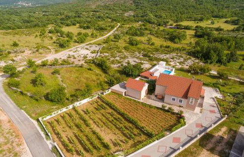 Three-Bedroom Holiday Home In Brstanovo - Foto 15