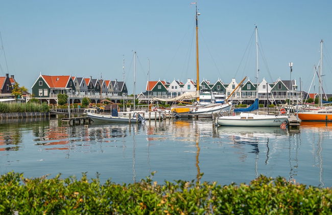 Scenic Stay by the Water - Foto 23