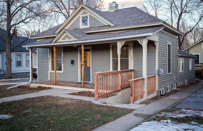 Cozy Retreat | Walk to Unc | Free Cruiser Bikes - Foto 31