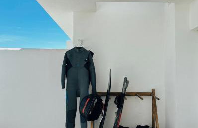 Apartamento con terraza, piscina y parking - Foto 10