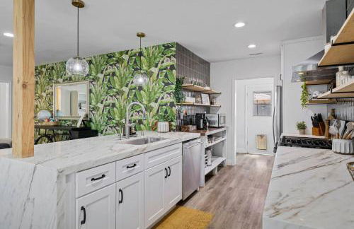 Pool House Retreat near LAX, SoFi & Beach - Foto 9