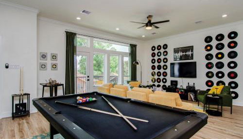 3bd-Rooftop Movie Theater-BBQ-Retro Music Theme-Downtown 8mins - Foto 1