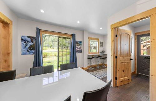 Rustling Grove in Tahoe City - Pet-Friendly, Walking Distance to Downtown and Lake - Private Hot Tub - Foto 22