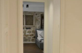 Charming stone apartment with jacuzzi in center of Omiš - Foto 29