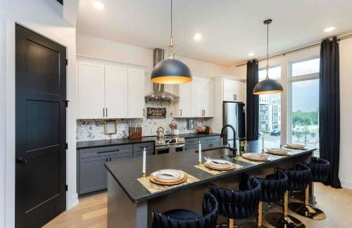 Rooftop Deck Hot Tub Fire pit Sleeps 10 - Foto 21