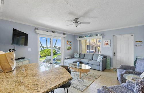 Malyn 108, Updated Waterfront condo, private patio - Foto 3
