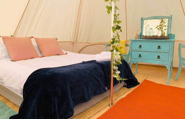 Private Glamping in a Vintage Caravan & Bell Tent - Foto 7