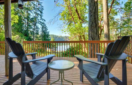 Port Orchard Lakefront Cabin with Fire Pit and Grill! - Foto 1