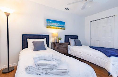 Quaint Cottage in a South Sarasota Neighborhood - Foto 35