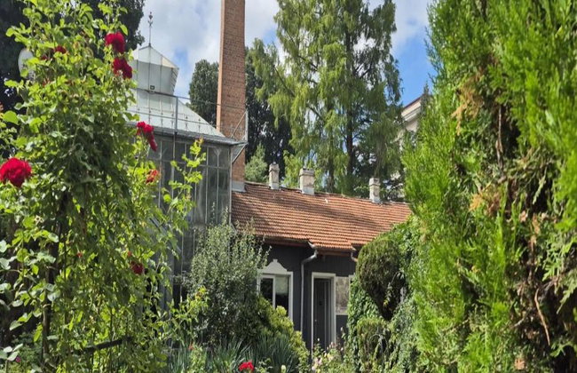 Bulgarian Food & History Tour in Sofia – Includes Vintage Tram Ride - Foto 1