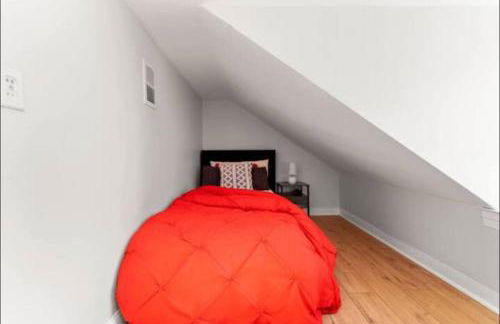 Chic 5 BD home in Little Italy - Foto 32