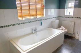 Druids Cottage a cosy 2 bedroom Cottage within a 5 minute drive from Cannock town centre - Foto 28